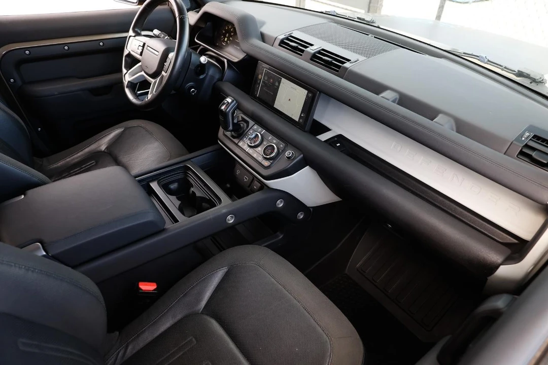 2020 Land Rover Defender L663 - Image 19 of 31
