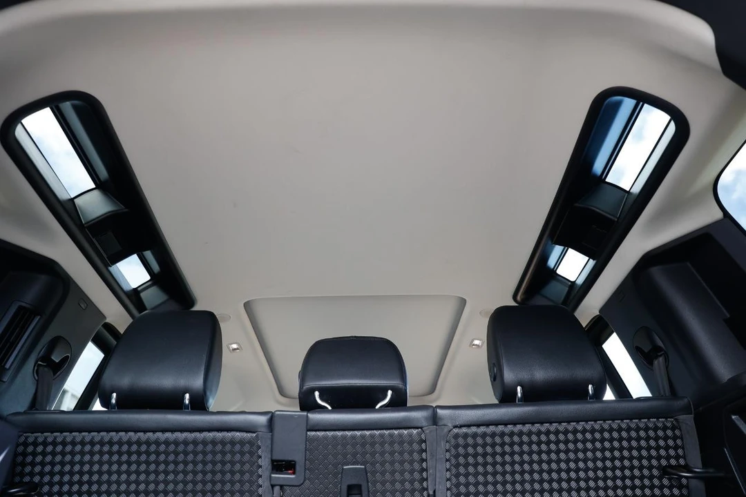 2020 Land Rover Defender L663 - Image 24 of 31