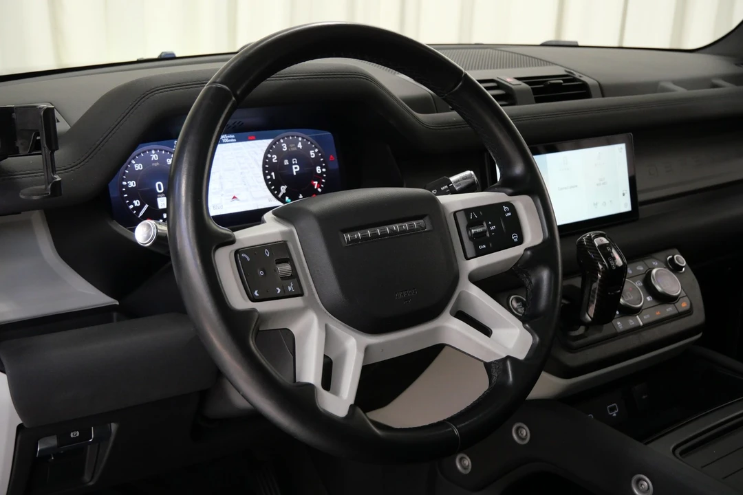 2020 Land Rover Defender 110 - Image 15 of 21