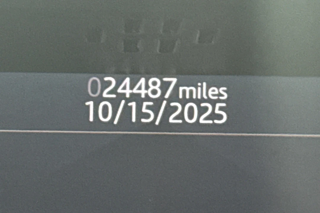 2020 Land Rover Defender 110 - Image 20 of 21
