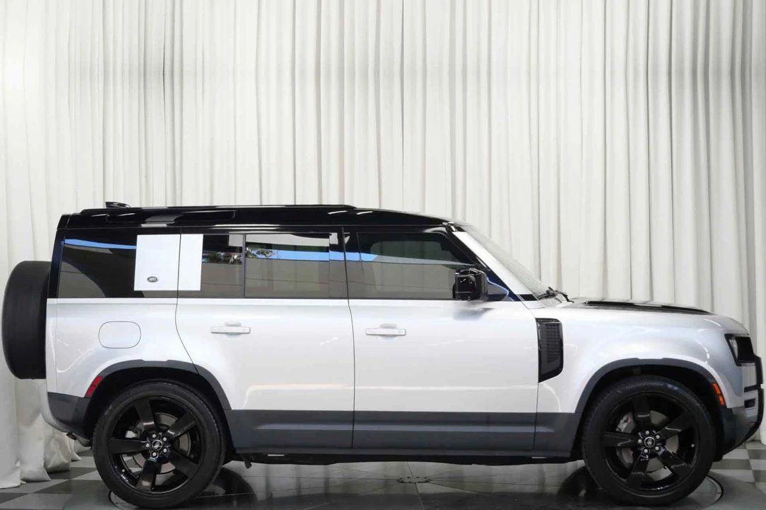 2020 Land Rover Defender 110 - Image 2 of 21