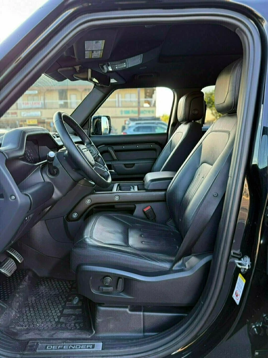 2020 Land Rover Defender 110 - Image 7 of 21