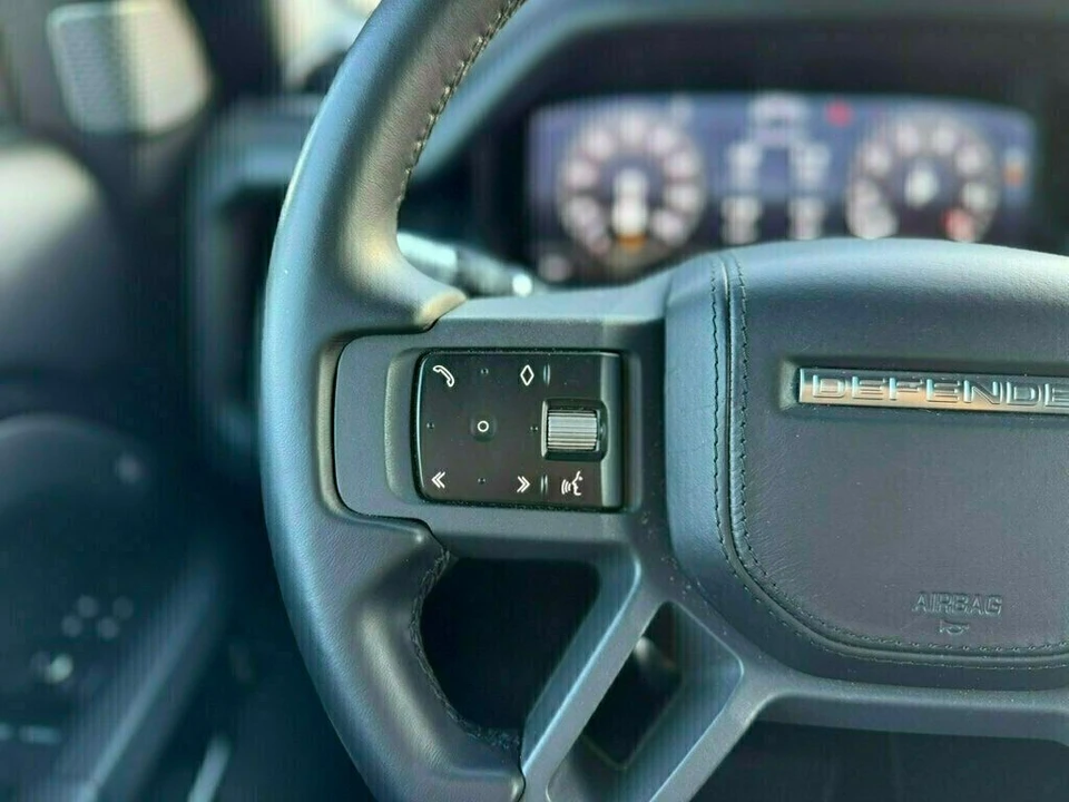 2020 Land Rover Defender 110 - Image 11 of 21