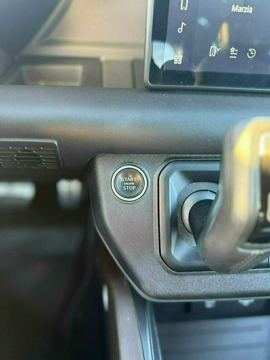 2020 Land Rover Defender 110 - Image 18 of 21