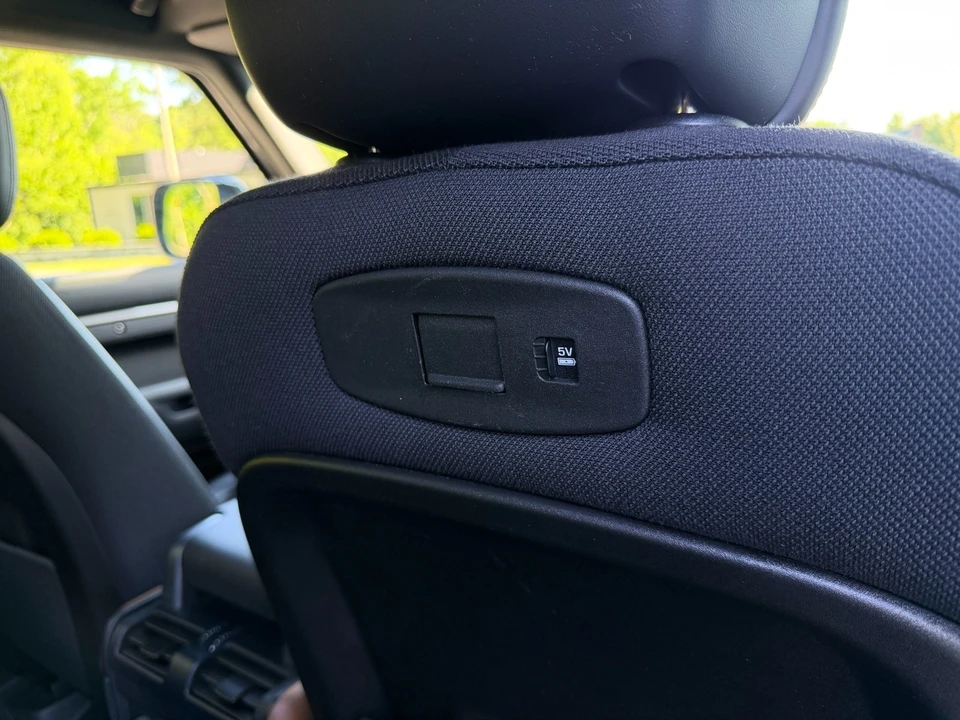 2020 Land Rover Defender L663 - Image 25 of 31