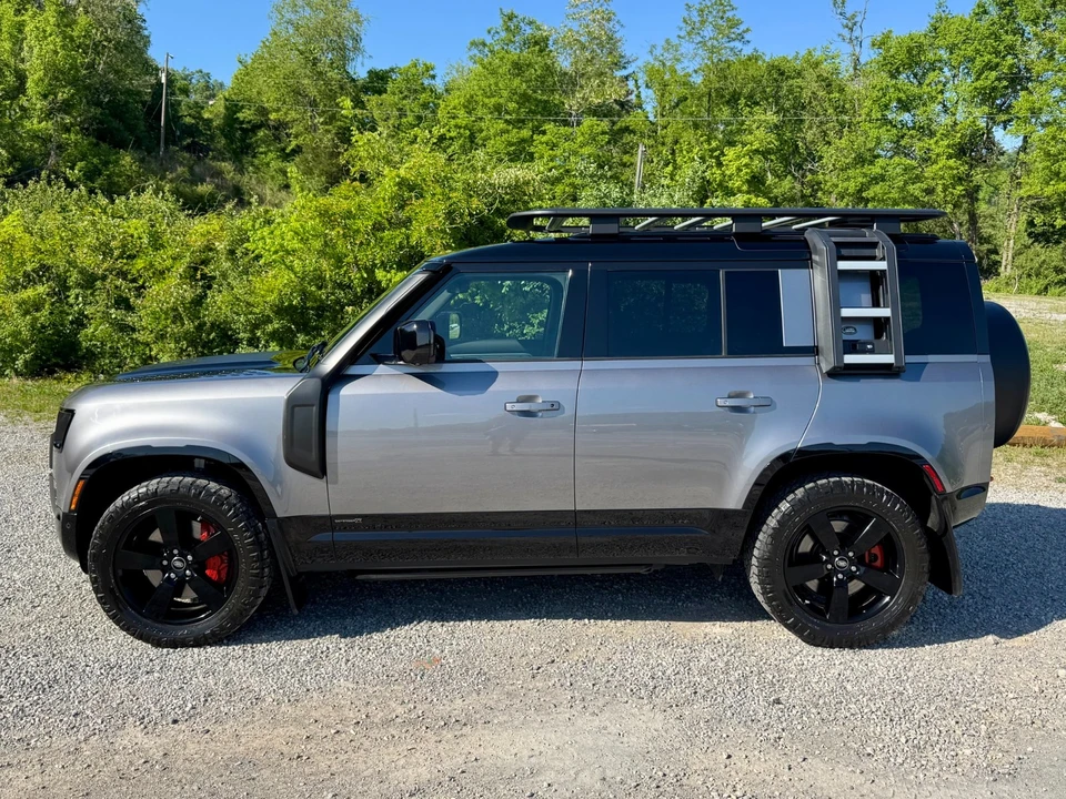 2020 Land Rover Defender L663 - Image 7 of 31