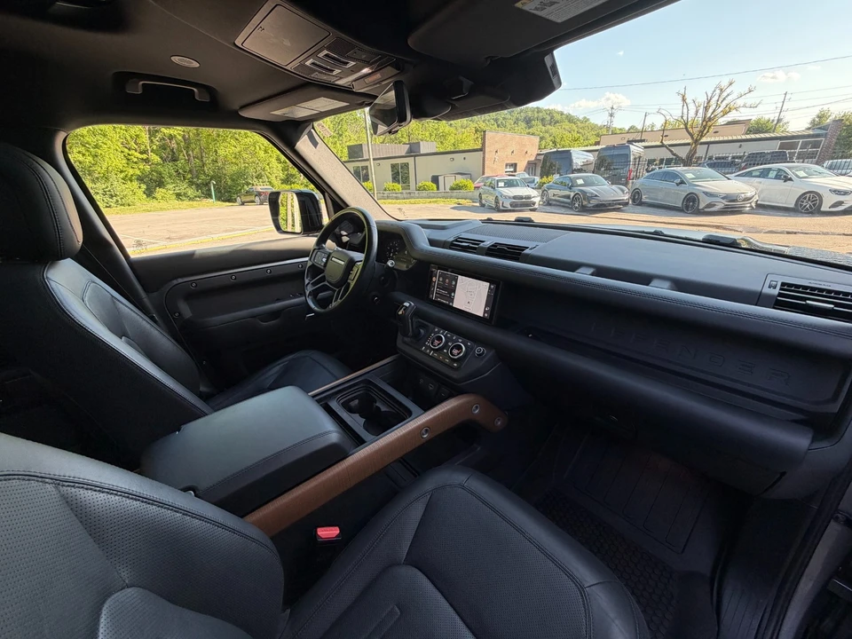 2020 Land Rover Defender L663 - Image 18 of 31