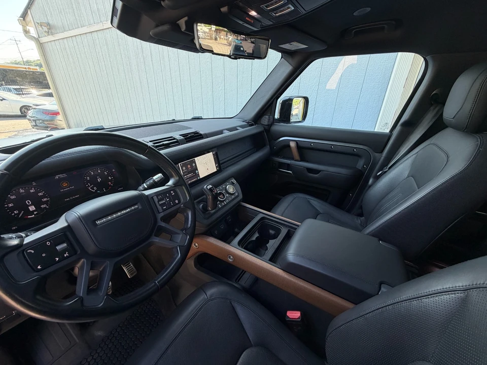 2020 Land Rover Defender L663 - Image 14 of 31