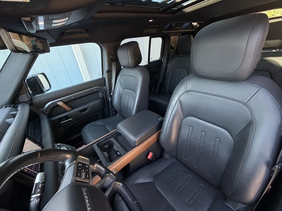 2020 Land Rover Defender L663 - Image 16 of 31