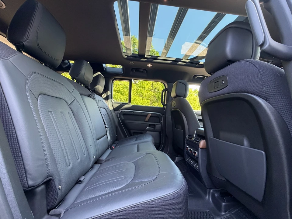 2020 Land Rover Defender L663 - Image 20 of 31