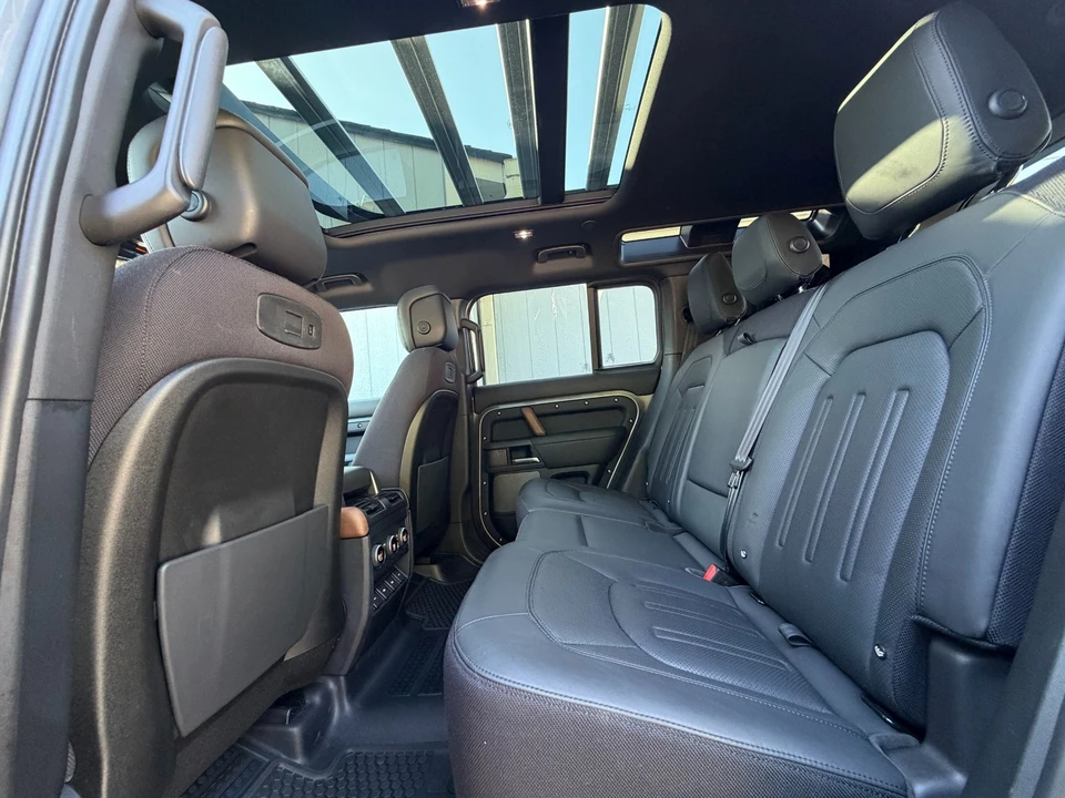 2020 Land Rover Defender L663 - Image 27 of 31