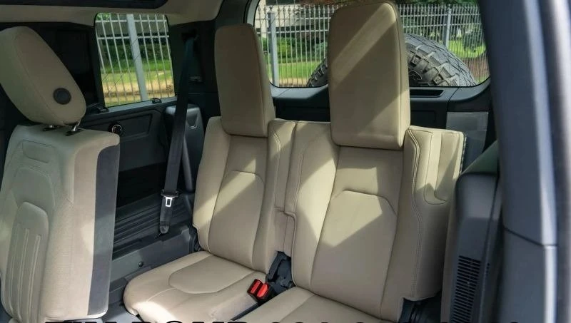 2020 Land Rover Defender L663 - Image 15 of 20