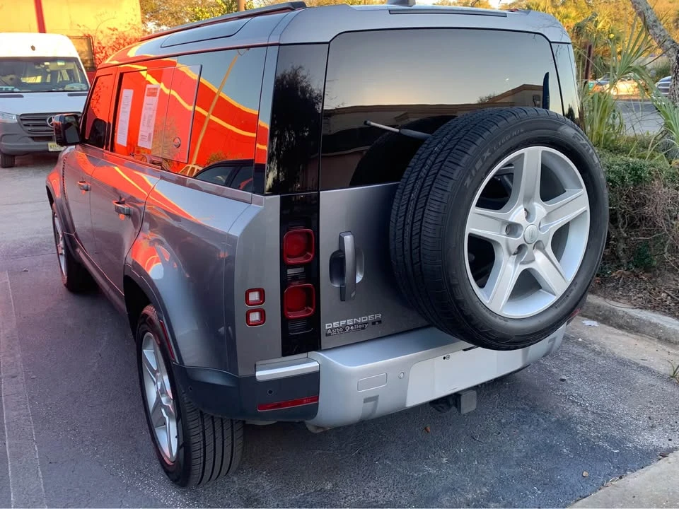 2020 Land Rover Defender L663 - Image 5 of 8