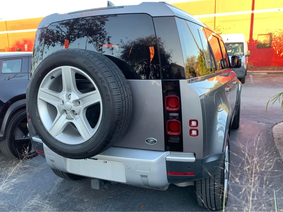 2020 Land Rover Defender L663 - Image 4 of 8