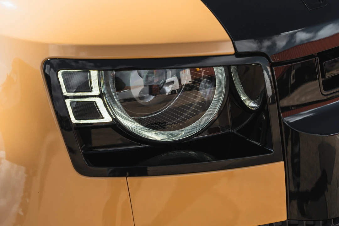 2020 Land Rover Defender L663 - Image 13 of 31