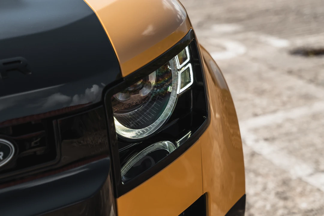 2020 Land Rover Defender L663 - Image 15 of 31