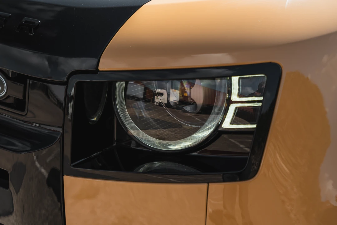 2020 Land Rover Defender L663 - Image 16 of 31