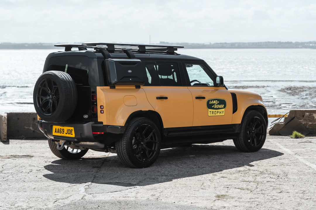 2020 Land Rover Defender L663 - Image 5 of 31