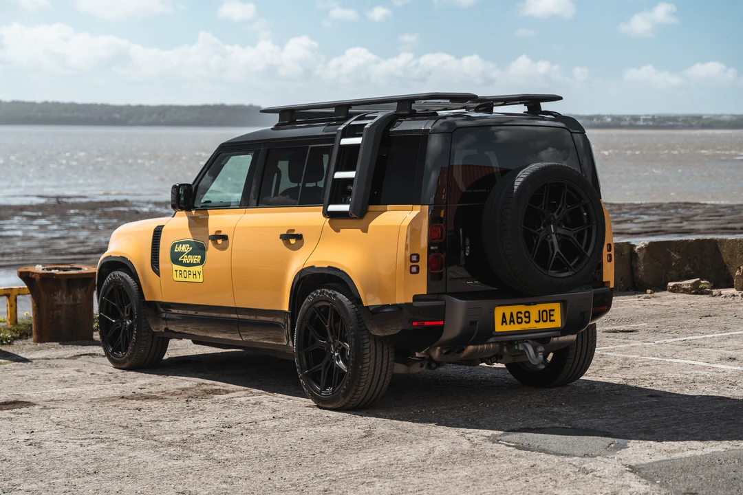 2020 Land Rover Defender L663 - Image 7 of 31