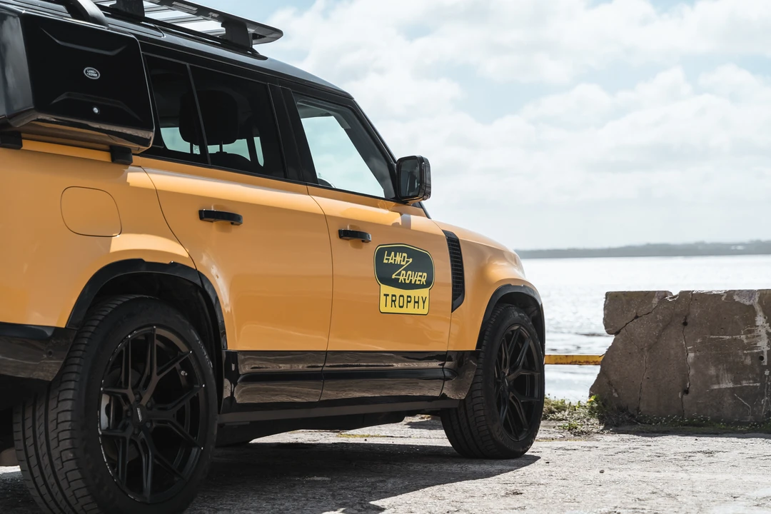 2020 Land Rover Defender L663 - Image 28 of 31