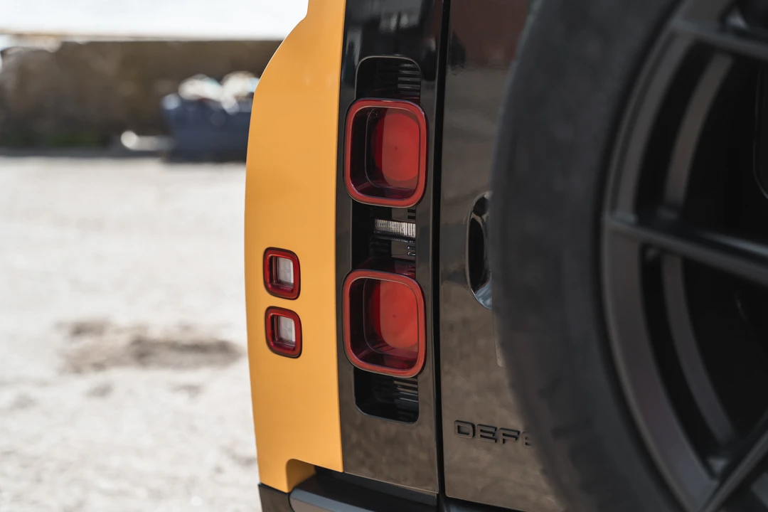 2020 Land Rover Defender L663 - Image 24 of 31