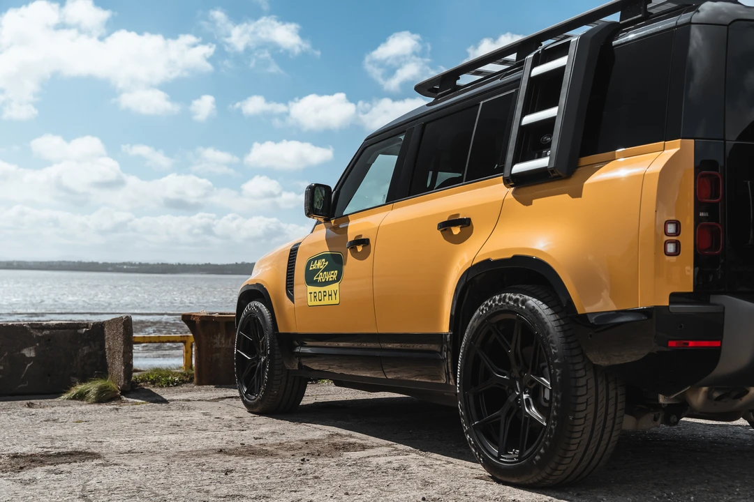 2020 Land Rover Defender L663 - Image 29 of 31