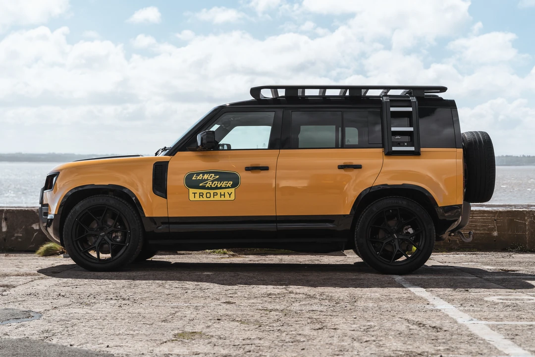 2020 Land Rover Defender L663 - Image 8 of 31