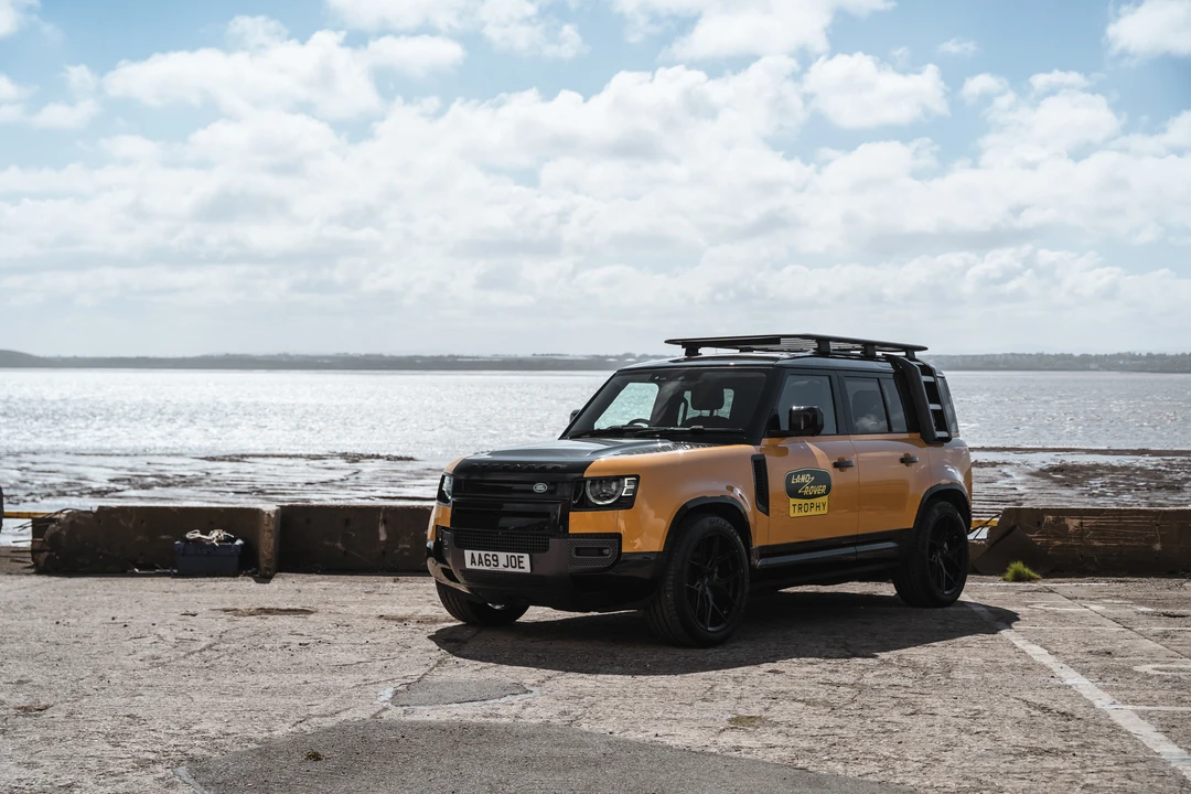 2020 Land Rover Defender L663 - Image 10 of 31