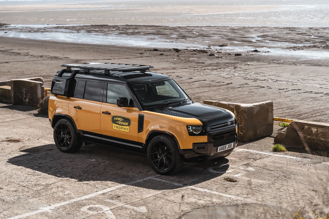 2020 Land Rover Defender L663 - Image 11 of 31