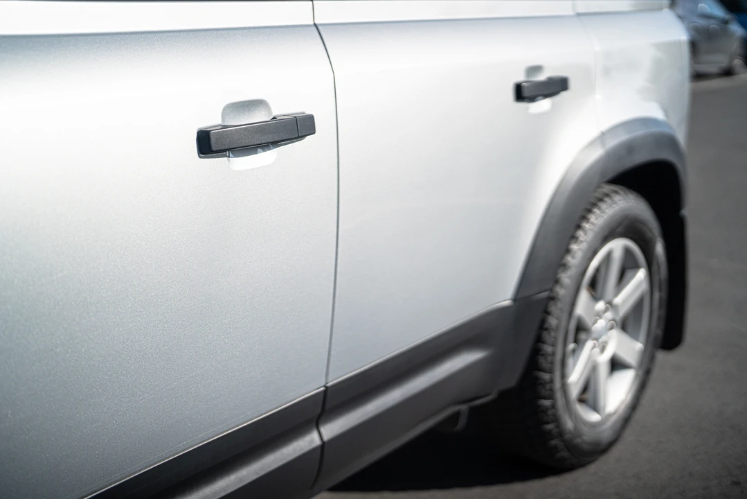2020 Land Rover Defender L663 - Image 26 of 31
