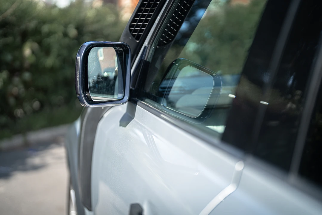 2020 Land Rover Defender L663 - Image 27 of 31