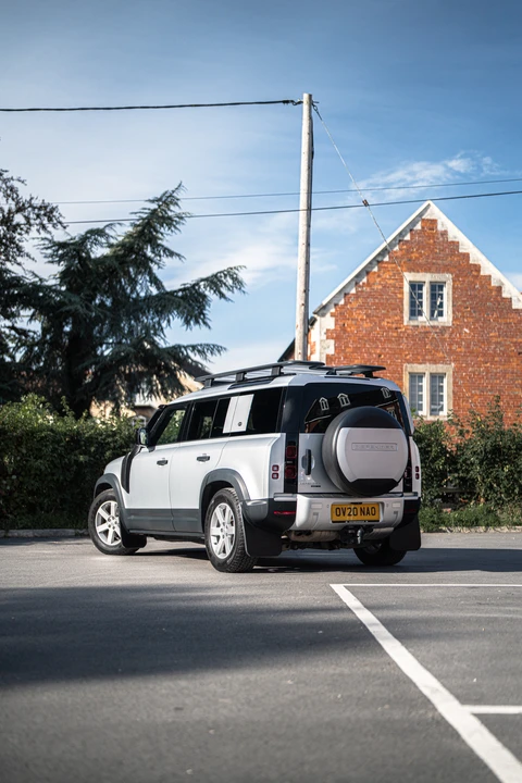 2020 Land Rover Defender L663 - Image 23 of 31