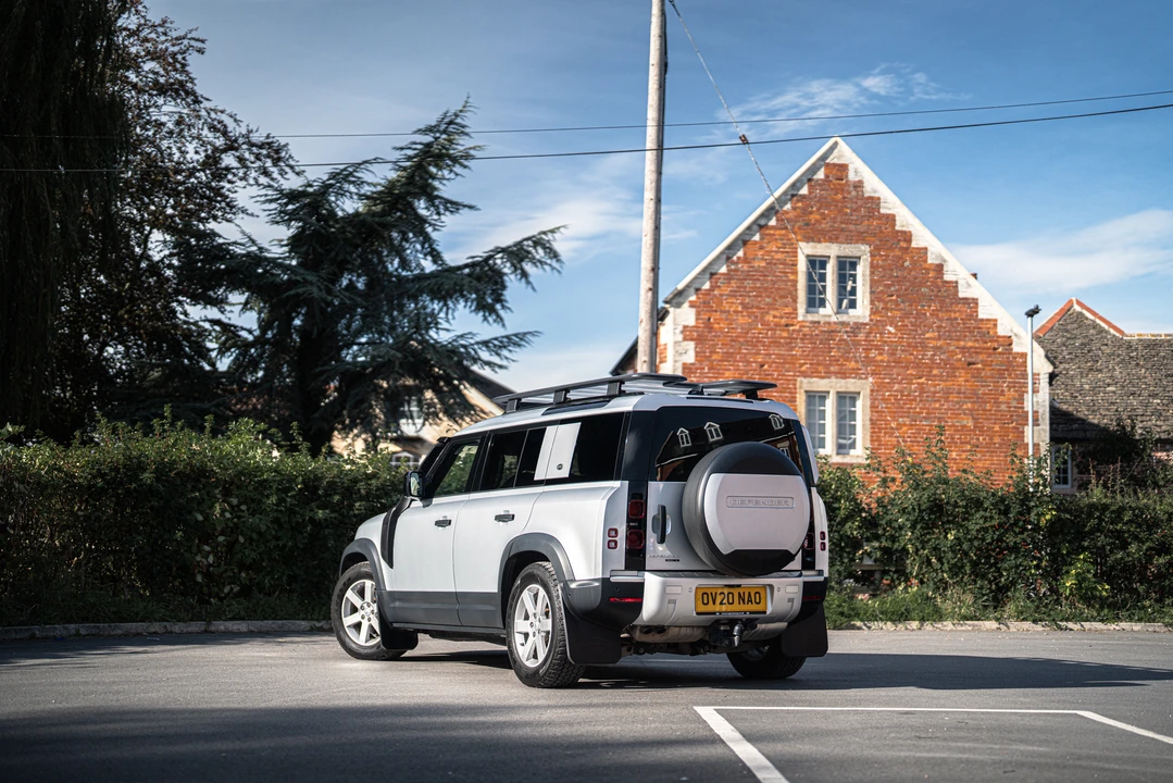 2020 Land Rover Defender L663 - Image 15 of 31