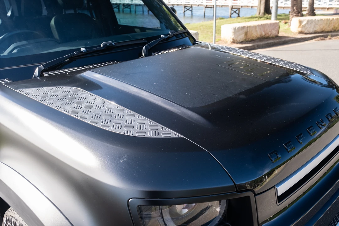 2020 Land Rover Defender L663 - Image 19 of 31