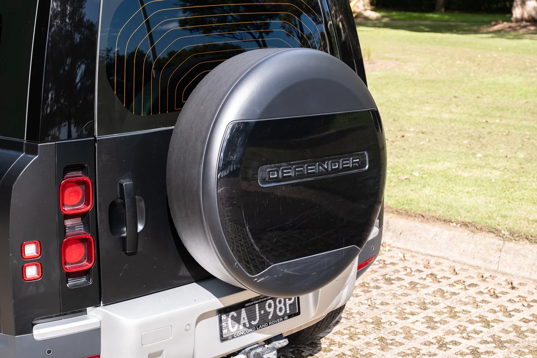 2020 Land Rover Defender L663 - Image 23 of 31