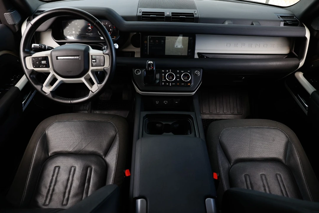 2020 Land Rover Defender 110 - Image 2 of 21