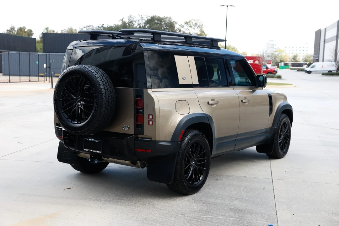 2020 Land Rover Defender 110 - Image 11 of 21