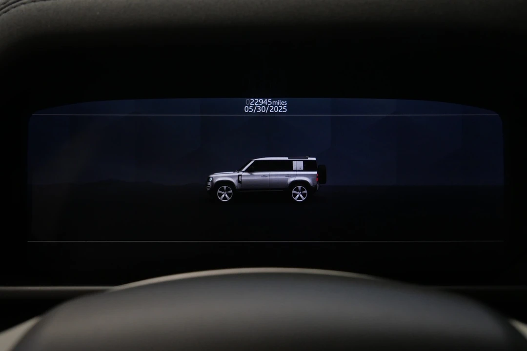 2020 Land Rover Defender 110 - Image 20 of 21