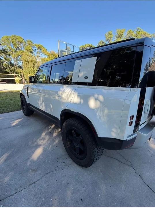 2020 Land Rover Defender L663 - Image 4 of 5