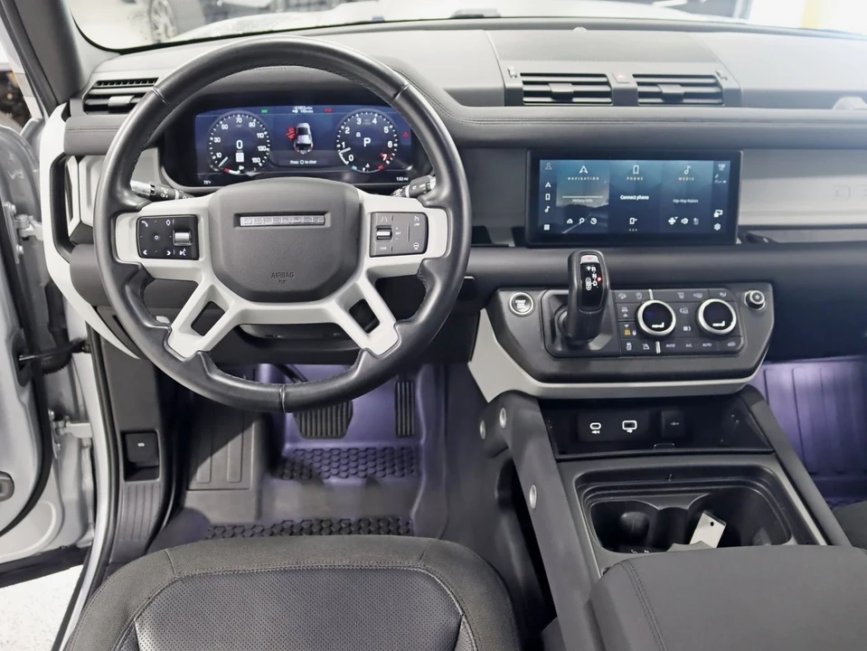 2020 Land Rover Defender 110 - Image 16 of 21