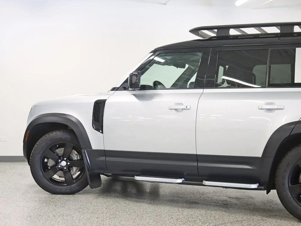 2020 Land Rover Defender 110 - Image 11 of 21