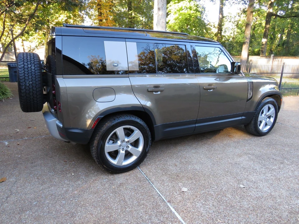 2020 Land Rover Defender 110 - Image 4 of 12