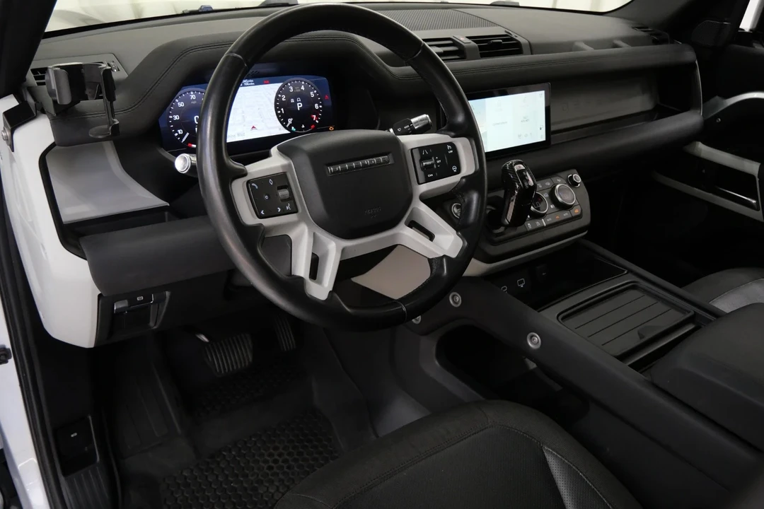 2020 Land Rover Defender 110 - Image 13 of 21