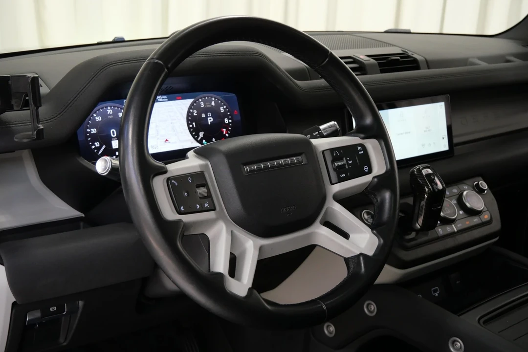 2020 Land Rover Defender 110 - Image 15 of 21