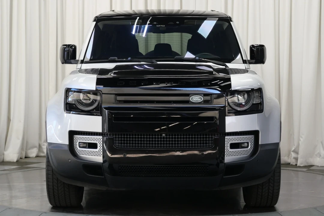 2020 Land Rover Defender 110 - Image 4 of 21
