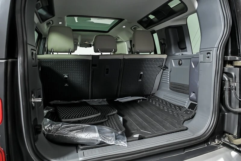 2020 Land Rover Defender L663 - Image 10 of 30