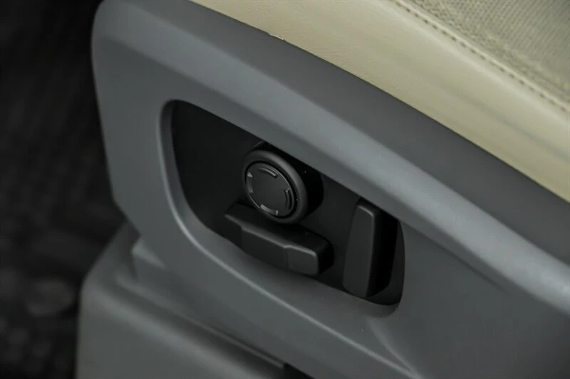 2020 Land Rover Defender L663 - Image 20 of 30