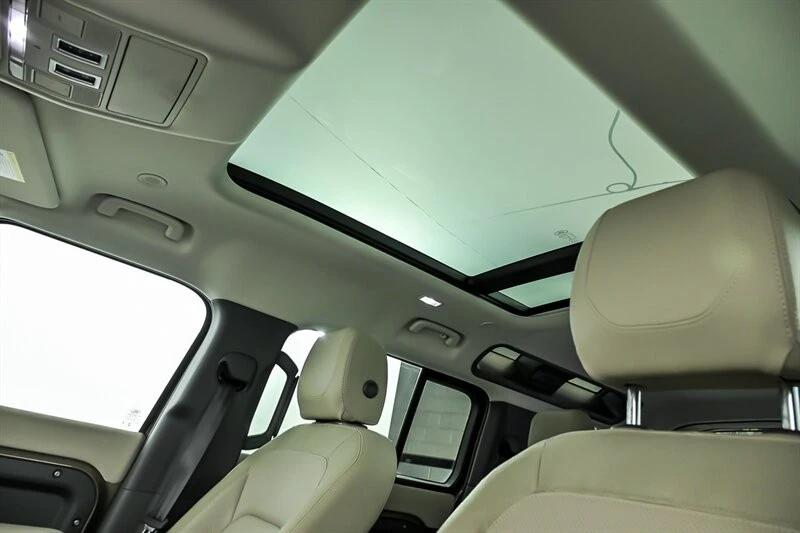 2020 Land Rover Defender L663 - Image 17 of 30