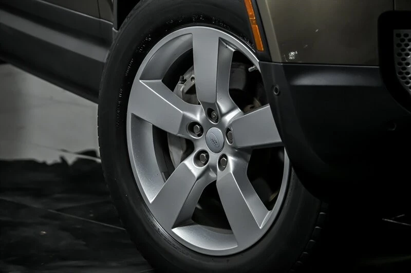 2020 Land Rover Defender L663 - Image 3 of 30