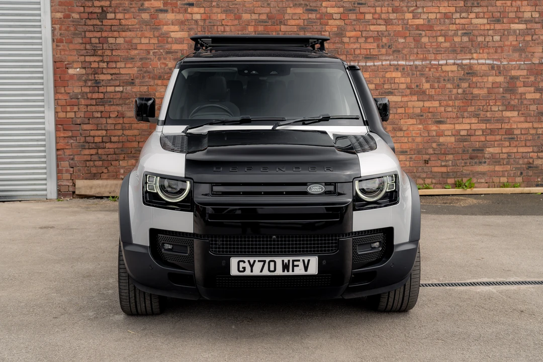 2020 Land Rover Defender L663 - Image 17 of 31
